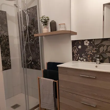 게스트하우스 L'etage Privilege - Privatif Saint-Clement (Allier)